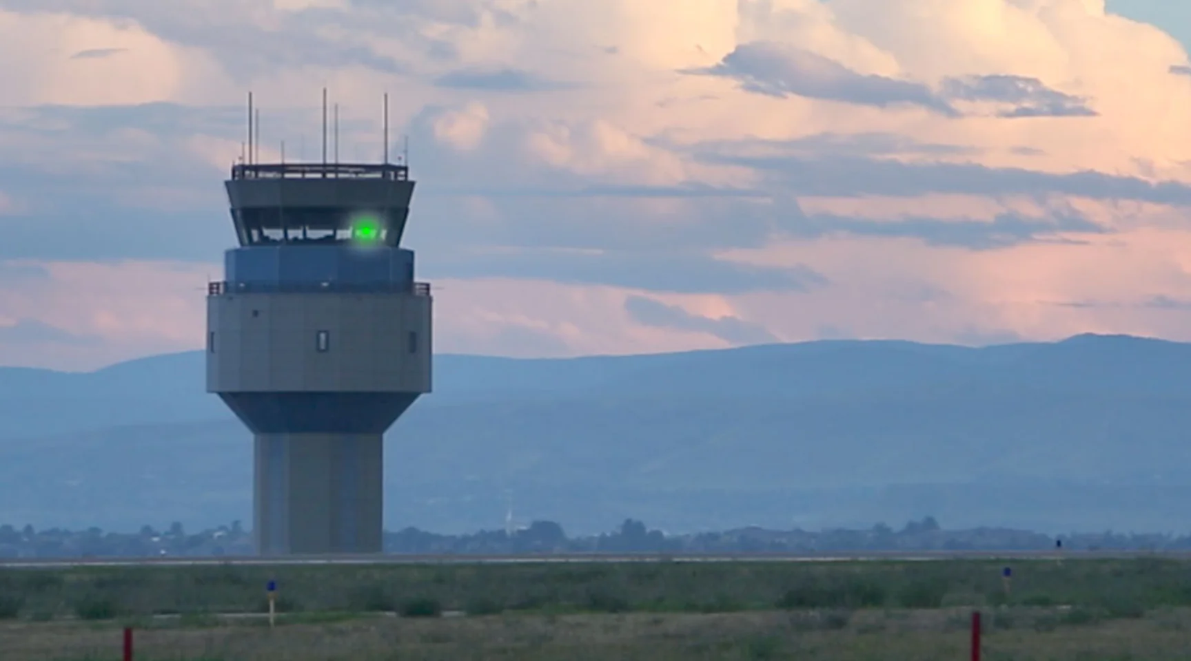 Mastering ATC Light Gun Signals A Guide for Pilots Aviatek Flight